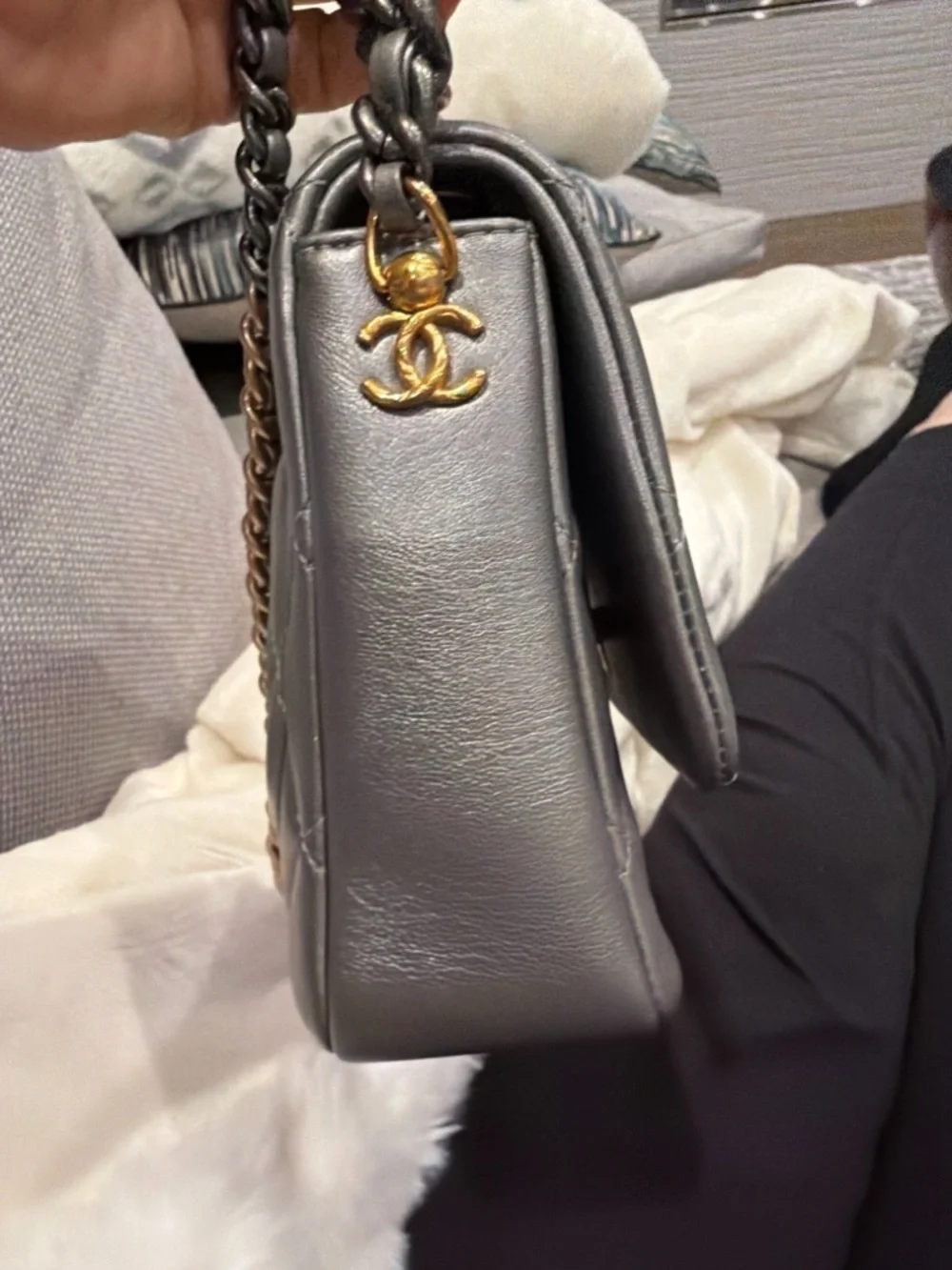 50% Off Retail CHANEL Mini Side Note Flap  W/ Handle Gray Chip 21B (ks2290as)